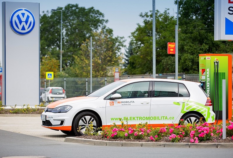 Porsche ČR se připravuje na elektromobilitu